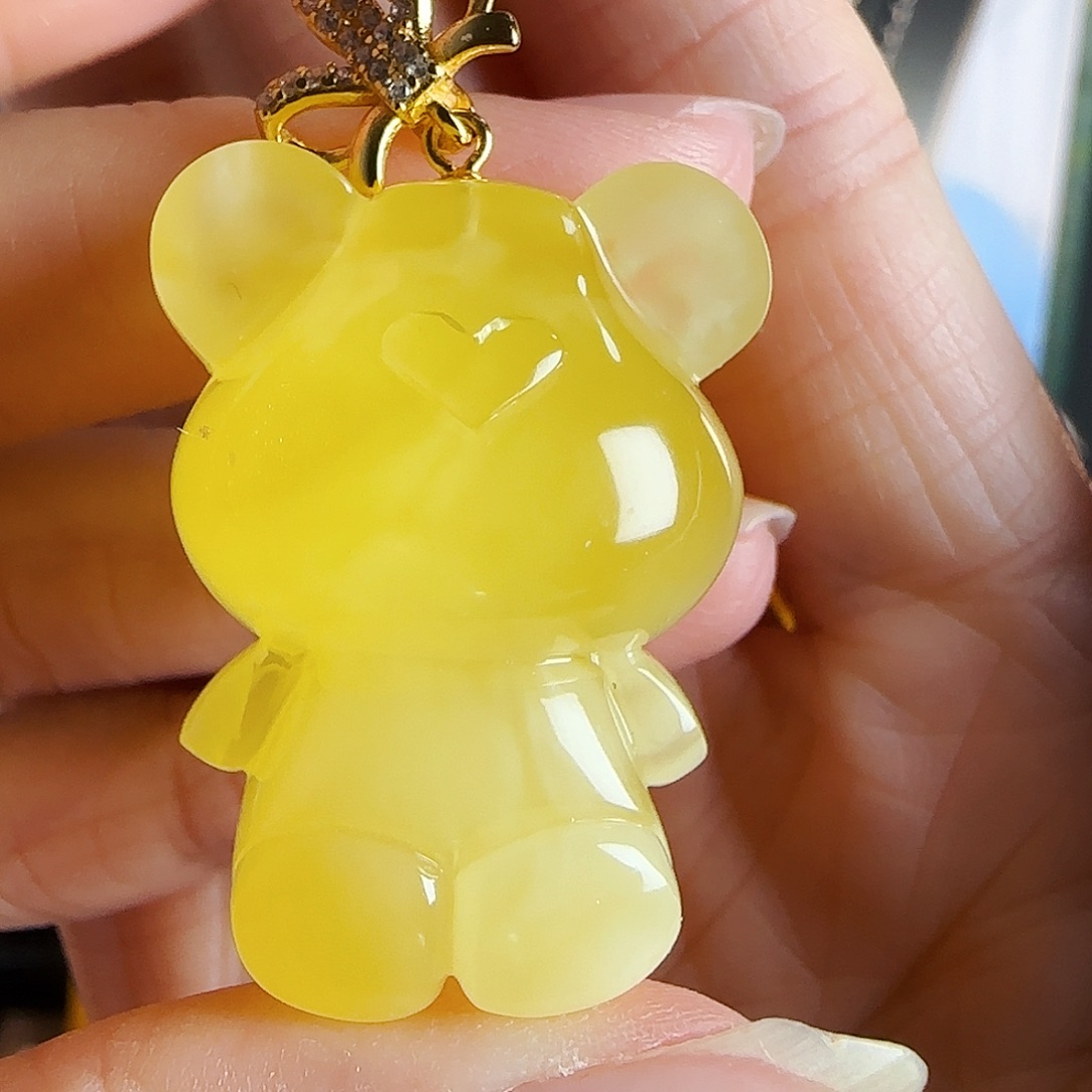 蜜蜡未镶嵌颈饰熊熊