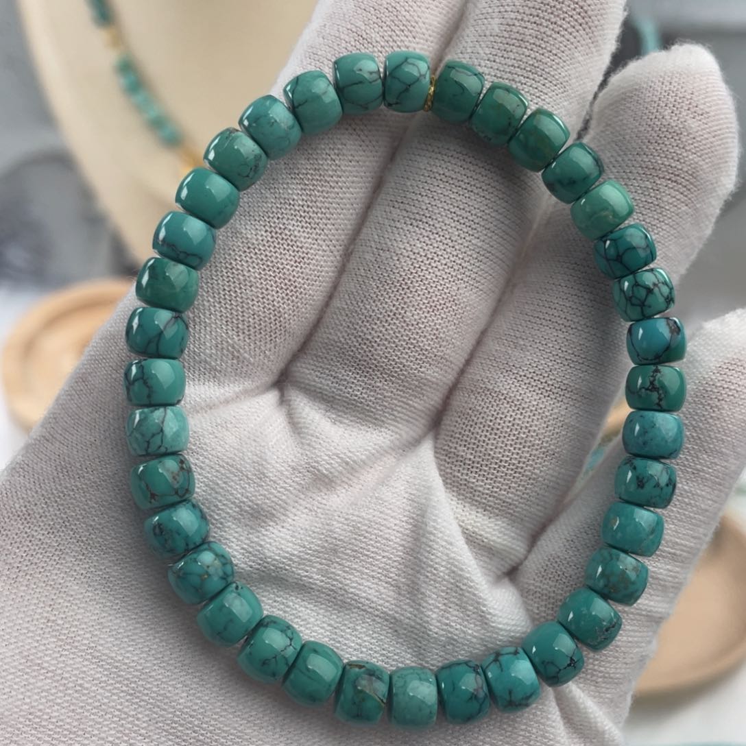 绿松石颈饰未镶嵌