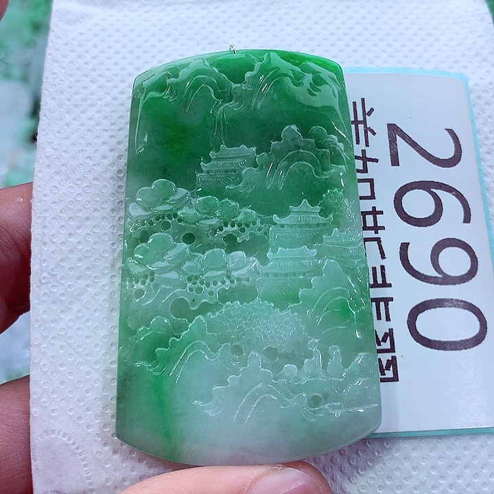 吊坠(不含链)未镶嵌翡翠