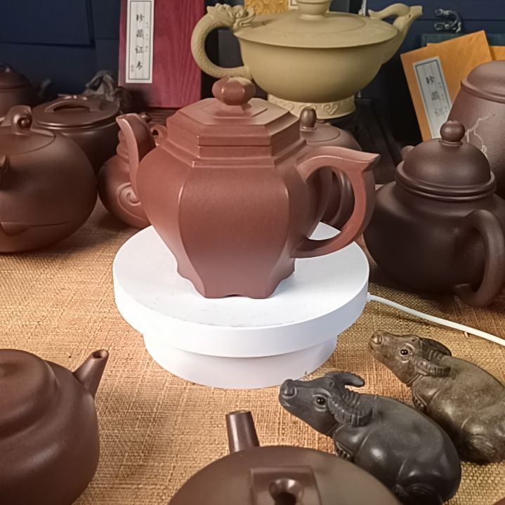 紫砂茶壶在*边精品原矿紫砂底槽清泥料。