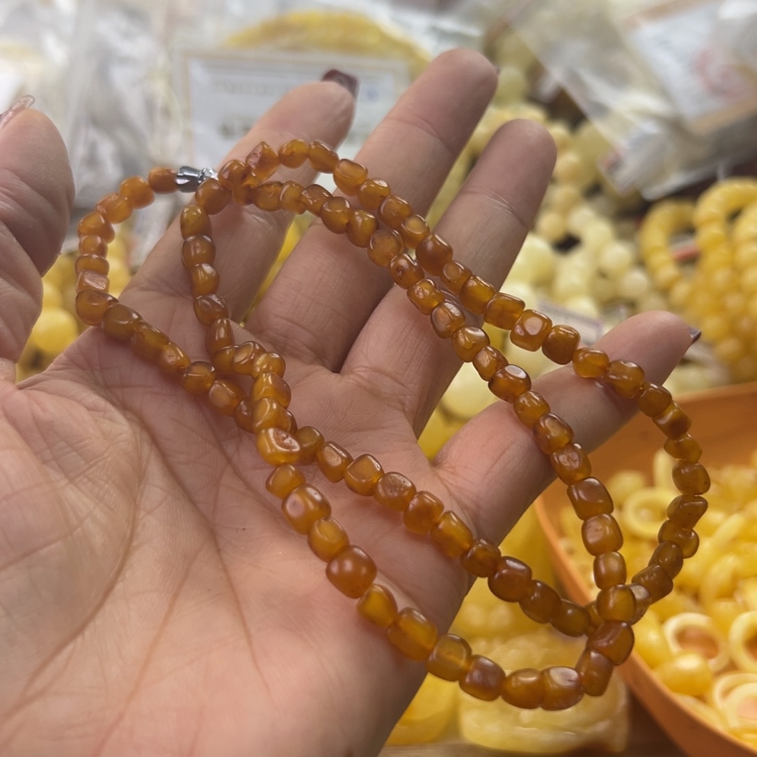 琥珀珠宝奇石未镶嵌