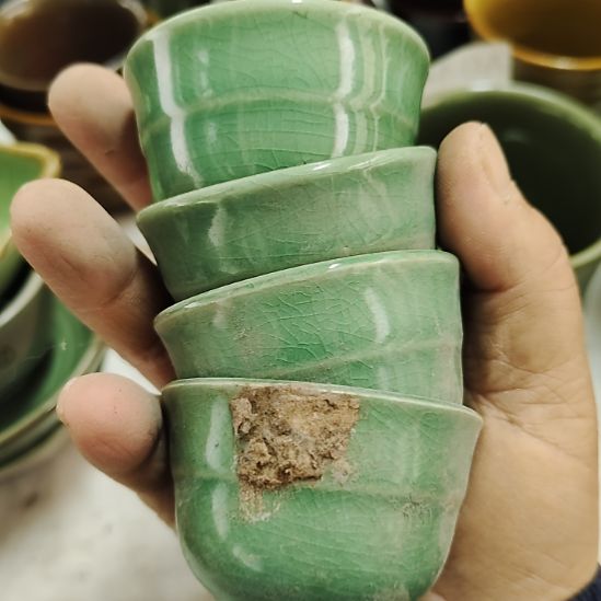 如***愿瓷片瓷器，各种摆件，瓷片，均有瑕疵。