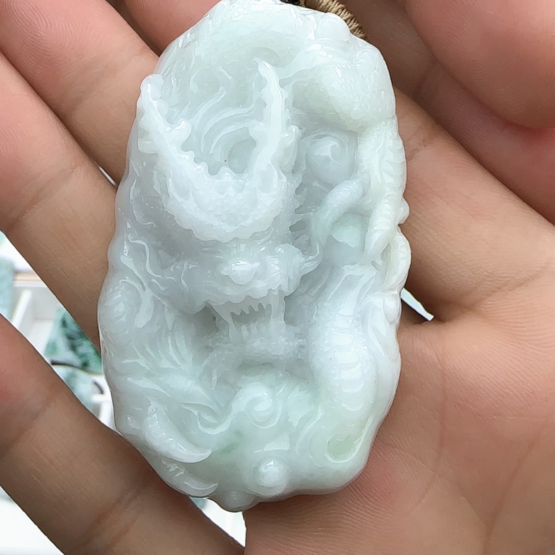 翡翠颈饰未镶嵌玩*翡翠