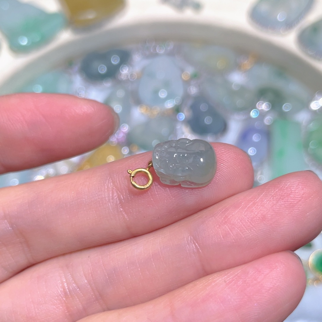 翡翠颈饰18K金镶嵌翡翠