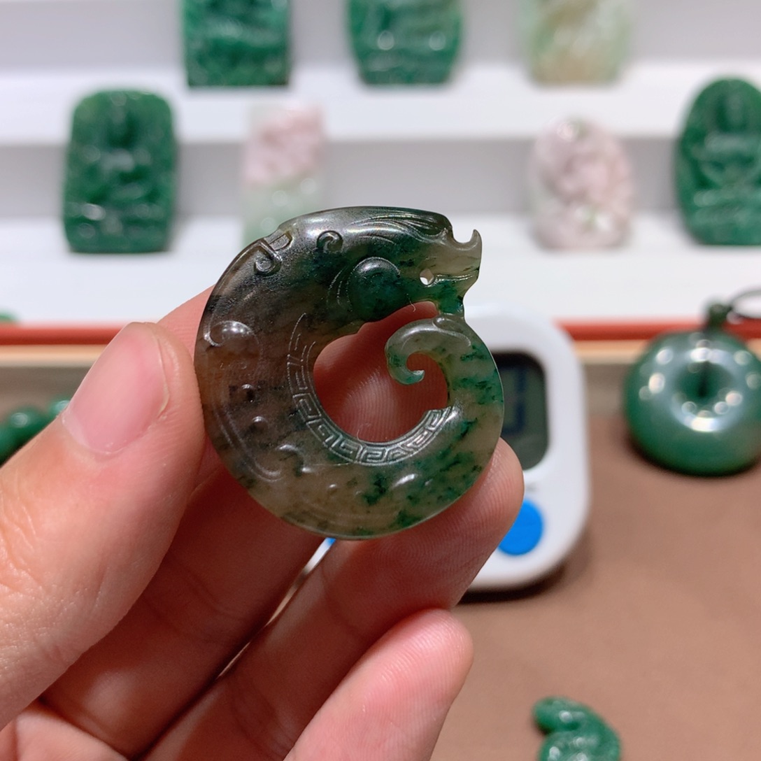 独山玉挂件未镶嵌