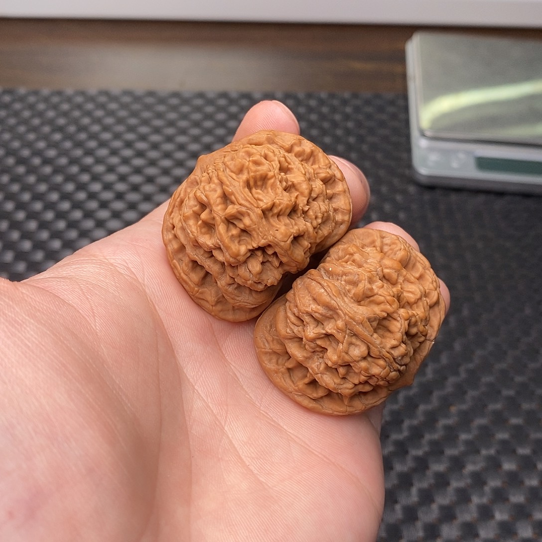 吊坠文玩核桃全品狮虎兽