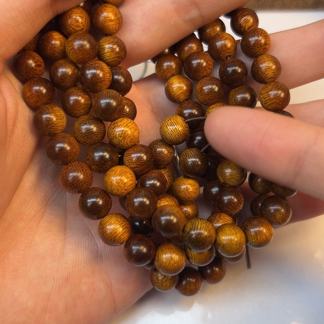 沉香手串富森红土108