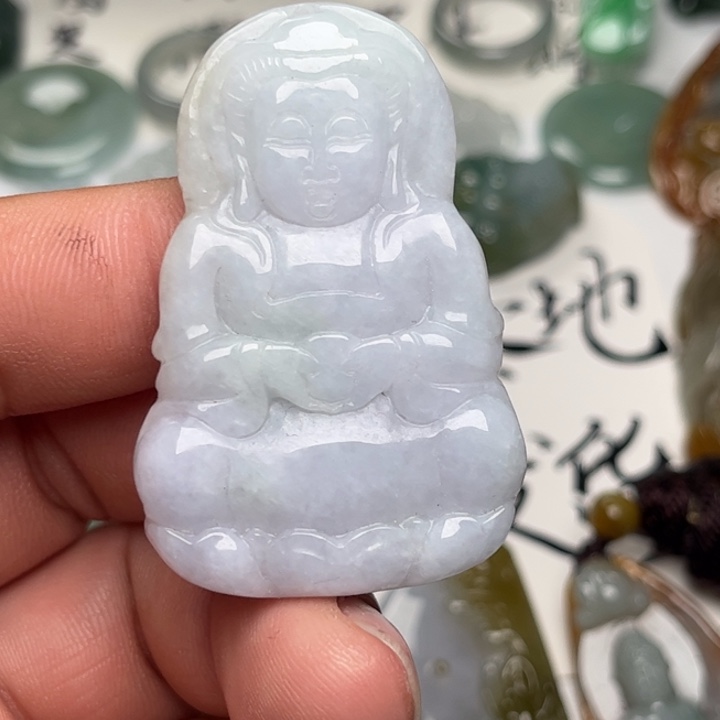 翡翠未镶嵌颈饰观音