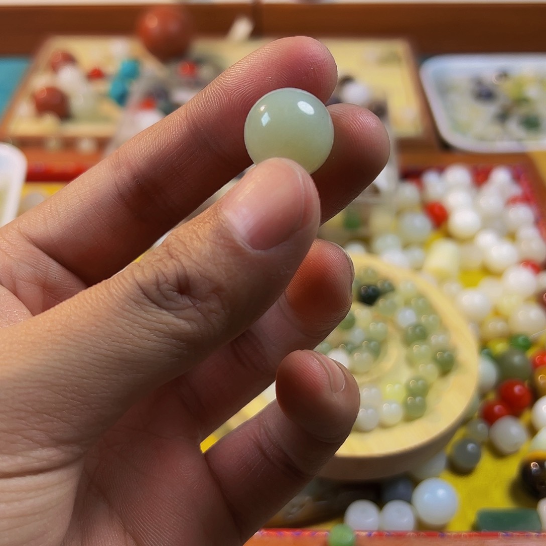 和田玉卡16散珠未镶嵌