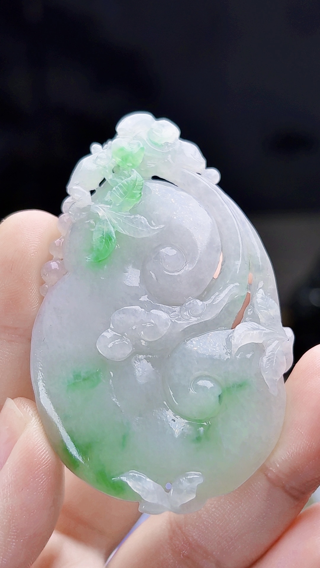 天然缅甸翡翠冰胶飘绿如意毛货买断需抛光尺寸68-42-9