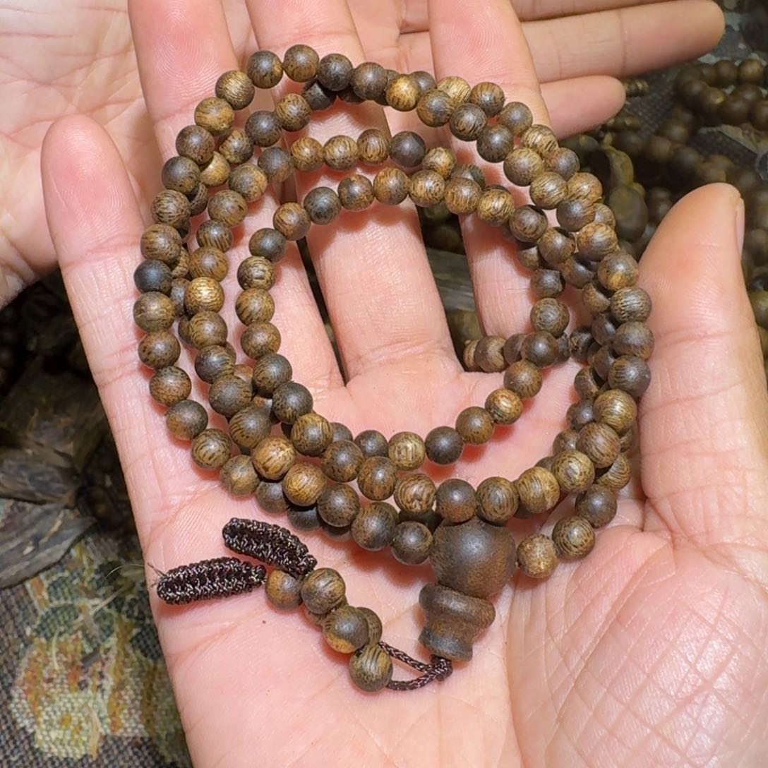 沉香手串海南乌身老料0.510.7克➕