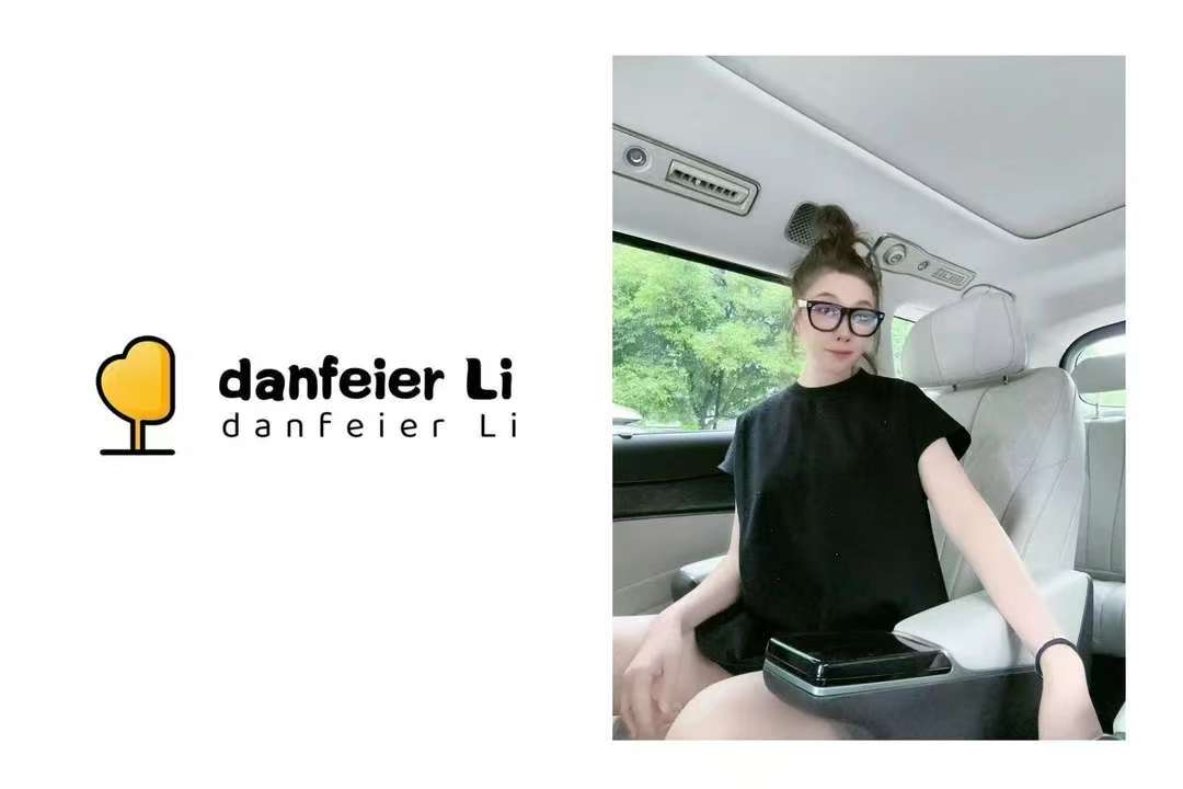 《丫丫推荐款》5051设计款欧货重工满钻纯色T裙