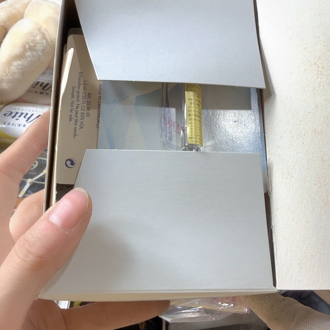 阿*中古商品，瑕疵品，不保好坏。981