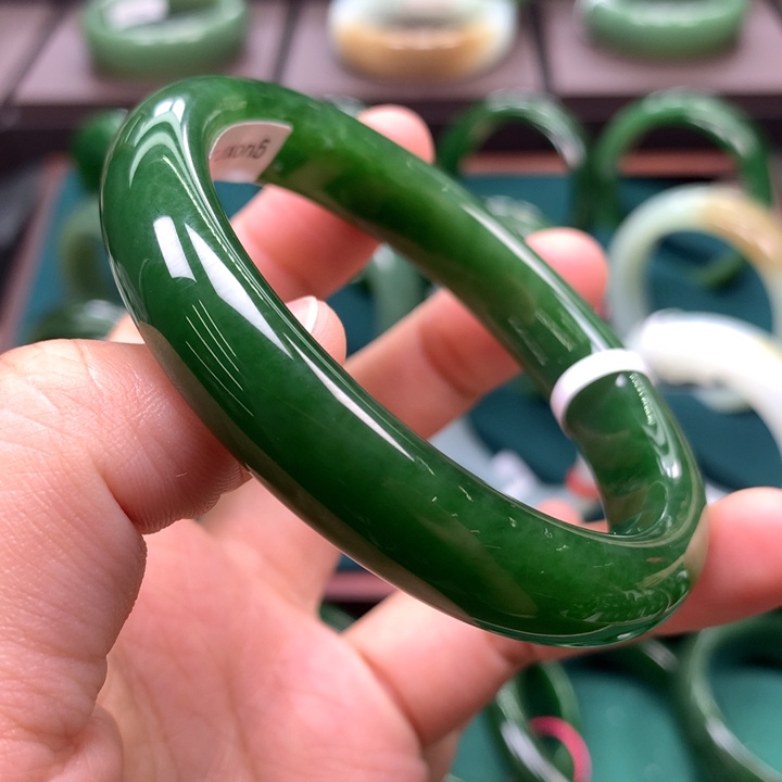 未镶嵌手镯和田玉（碧玉）5758