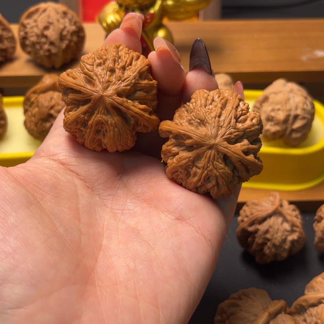 凯***猪吊坠文玩核桃大粗筋42