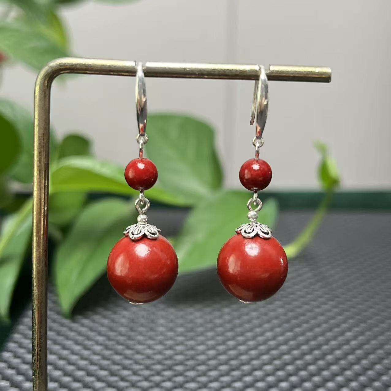 天然辰砂天然珠宝玉石天然朱砂卡14㎜耳坠s925纯银耳钩防过敏耳饰