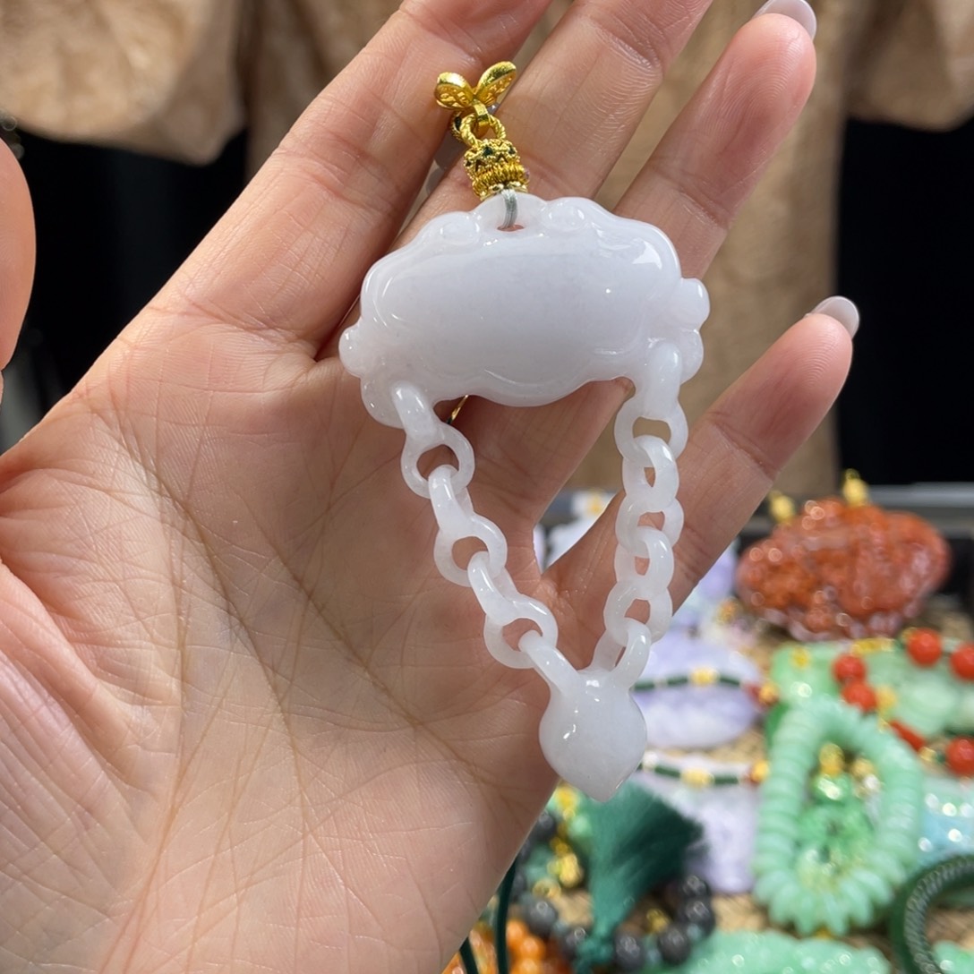 翡翠颈饰未镶嵌代编织