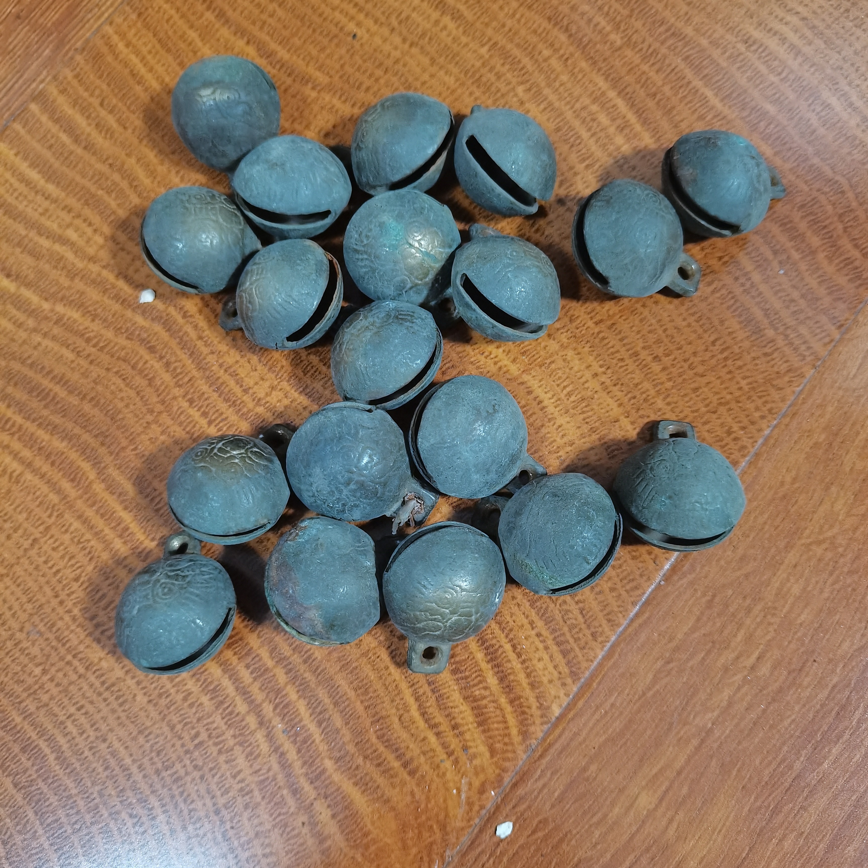 时期虎头玲合售双面工品相完好