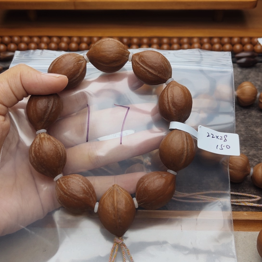 手串/手链橄榄核万***人17号，22×28鸡蛋核