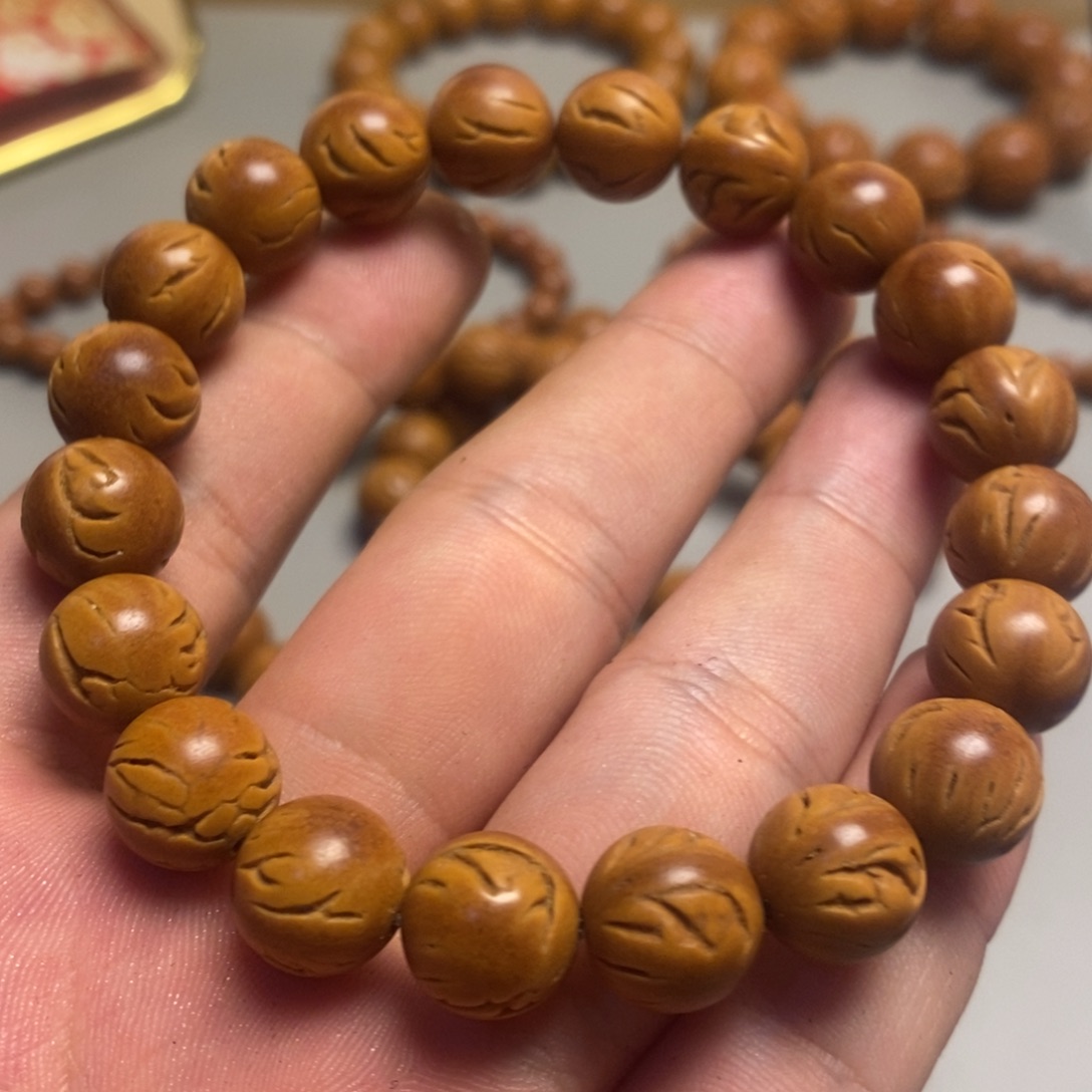 @***周手串桃核龙纹光珠