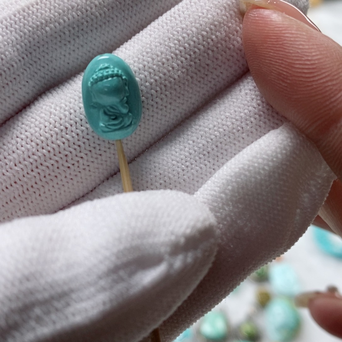 绿松石颈饰未镶嵌