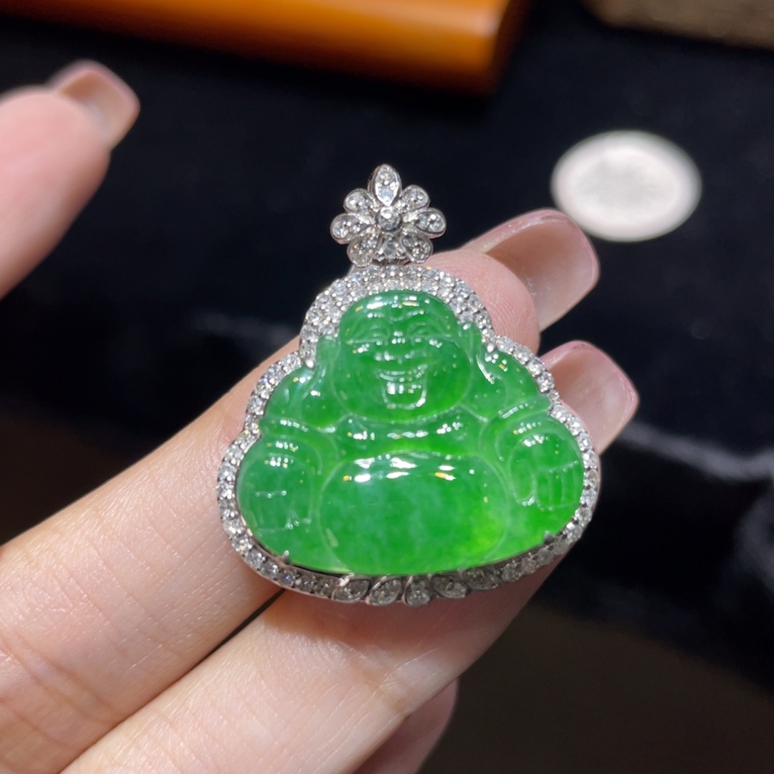 翡翠18K金镶嵌颈饰天然缅甸翡翠