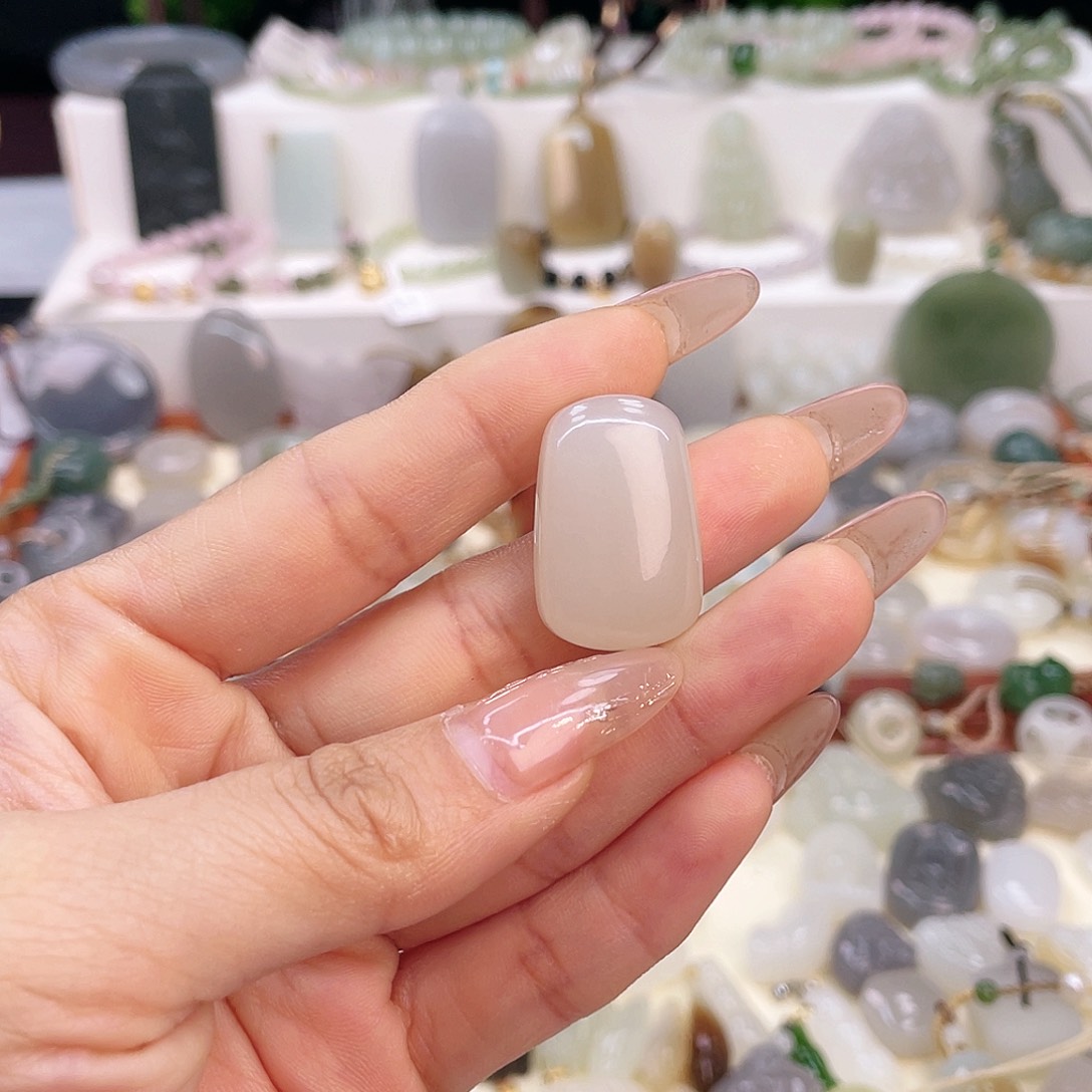 【闪购商品】和田玉吊坠(赠链)未镶嵌霞*妹