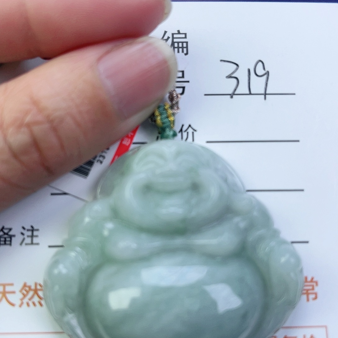 翡翠颈饰未镶嵌佛公