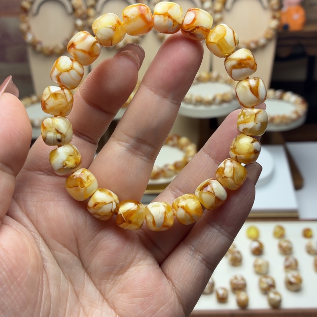 堵***堵10mm沁色精工老型手串一条