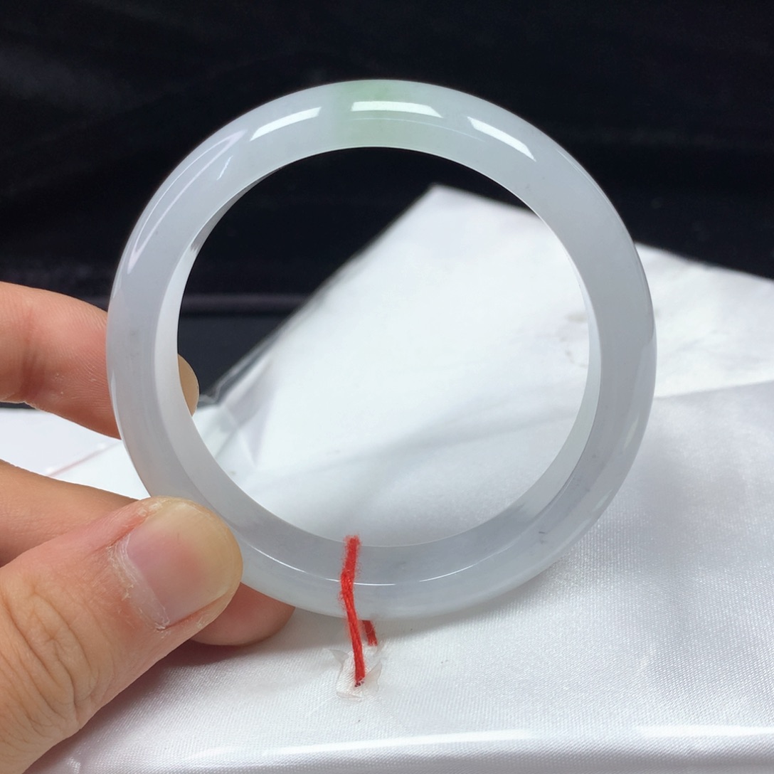 翡翠手镯（圆镯）未镶嵌53.3