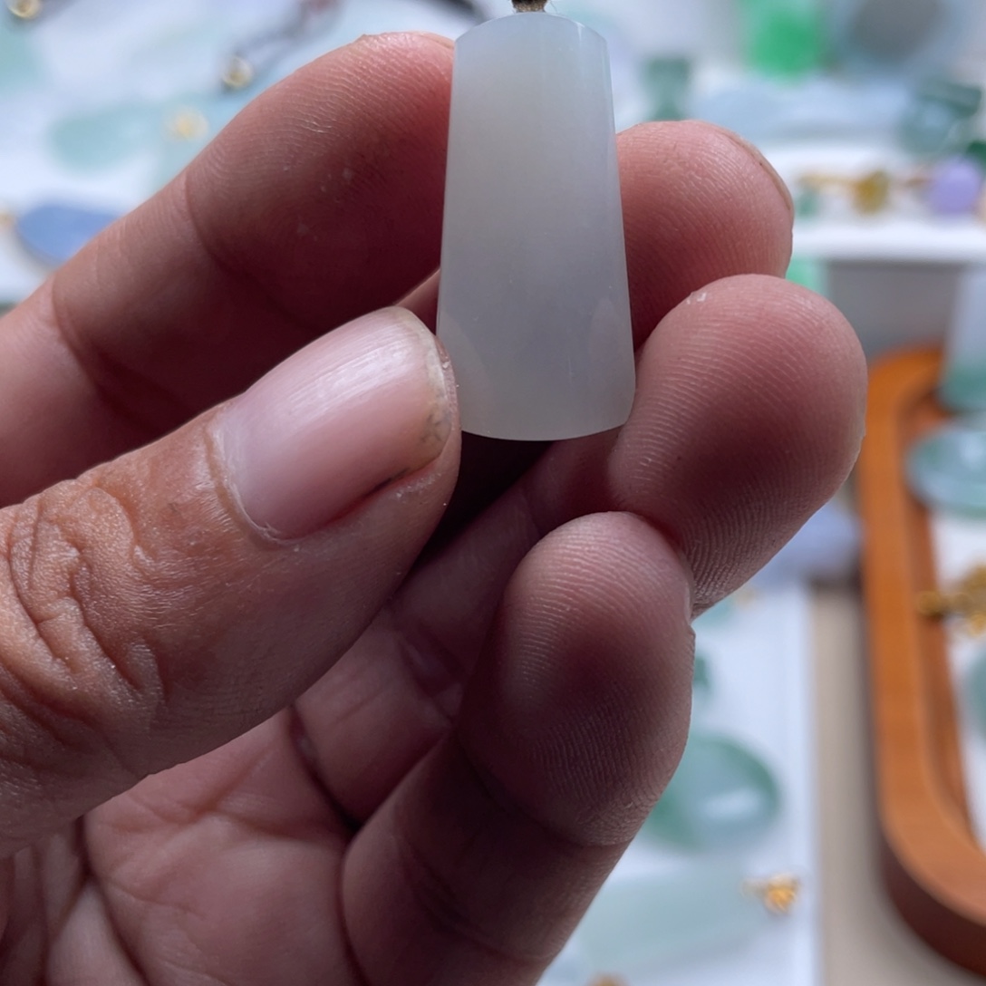 翡翠未镶嵌颈饰翡翠冰无事柱