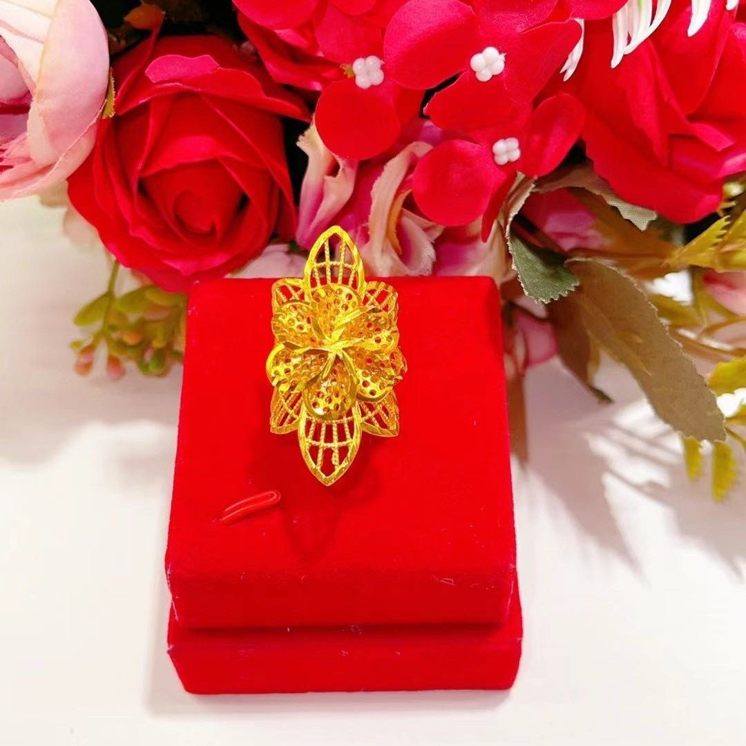 铜合金戒指 首饰金色金店同款式戒指