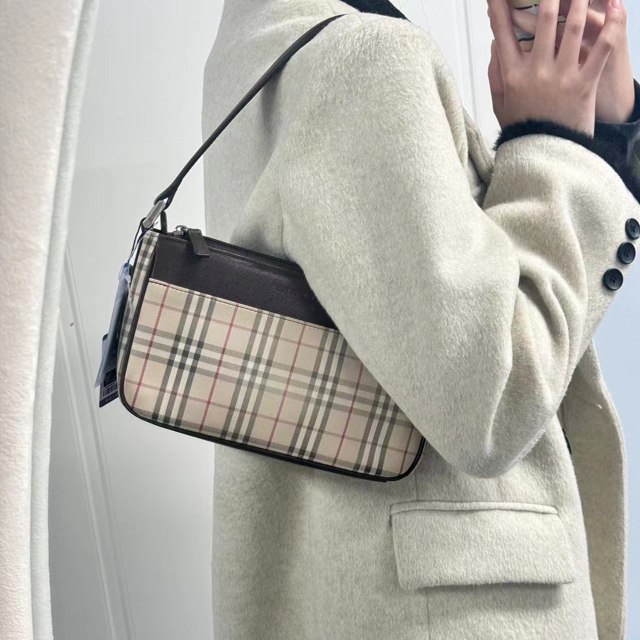 95新 BURBERRY/博柏利 TH1202/巴宝莉bbr单肩包