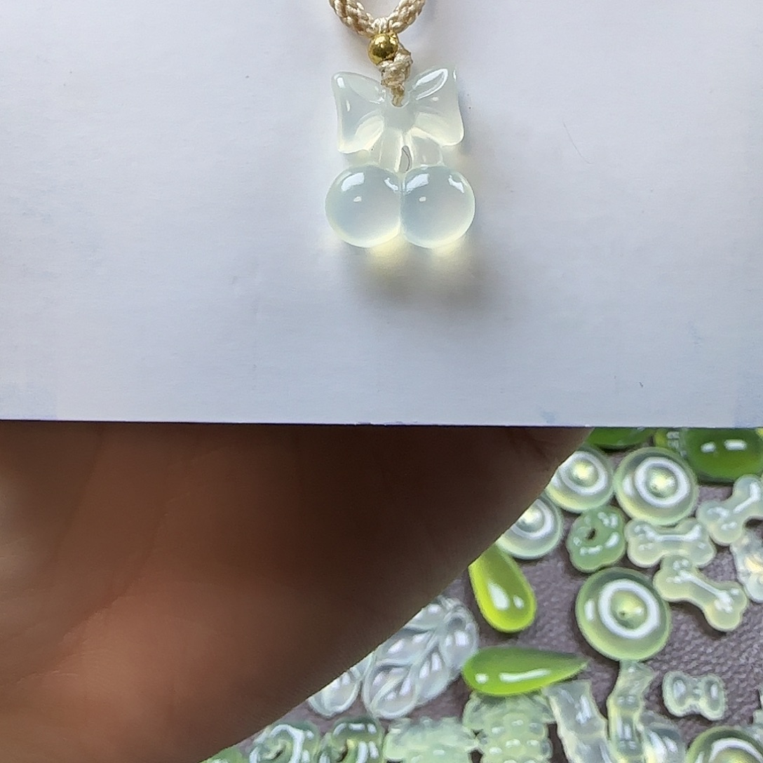 蛇纹石玉未镶嵌岫玉吊坠