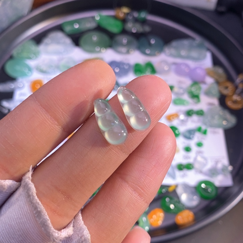 【闪购商品】翡翠挂件未镶嵌豆子