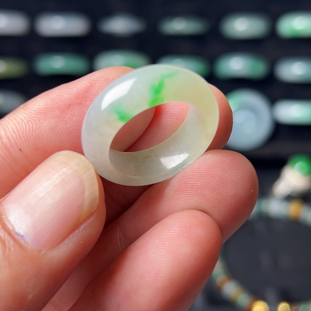 定制翡翠未镶嵌圈口15号