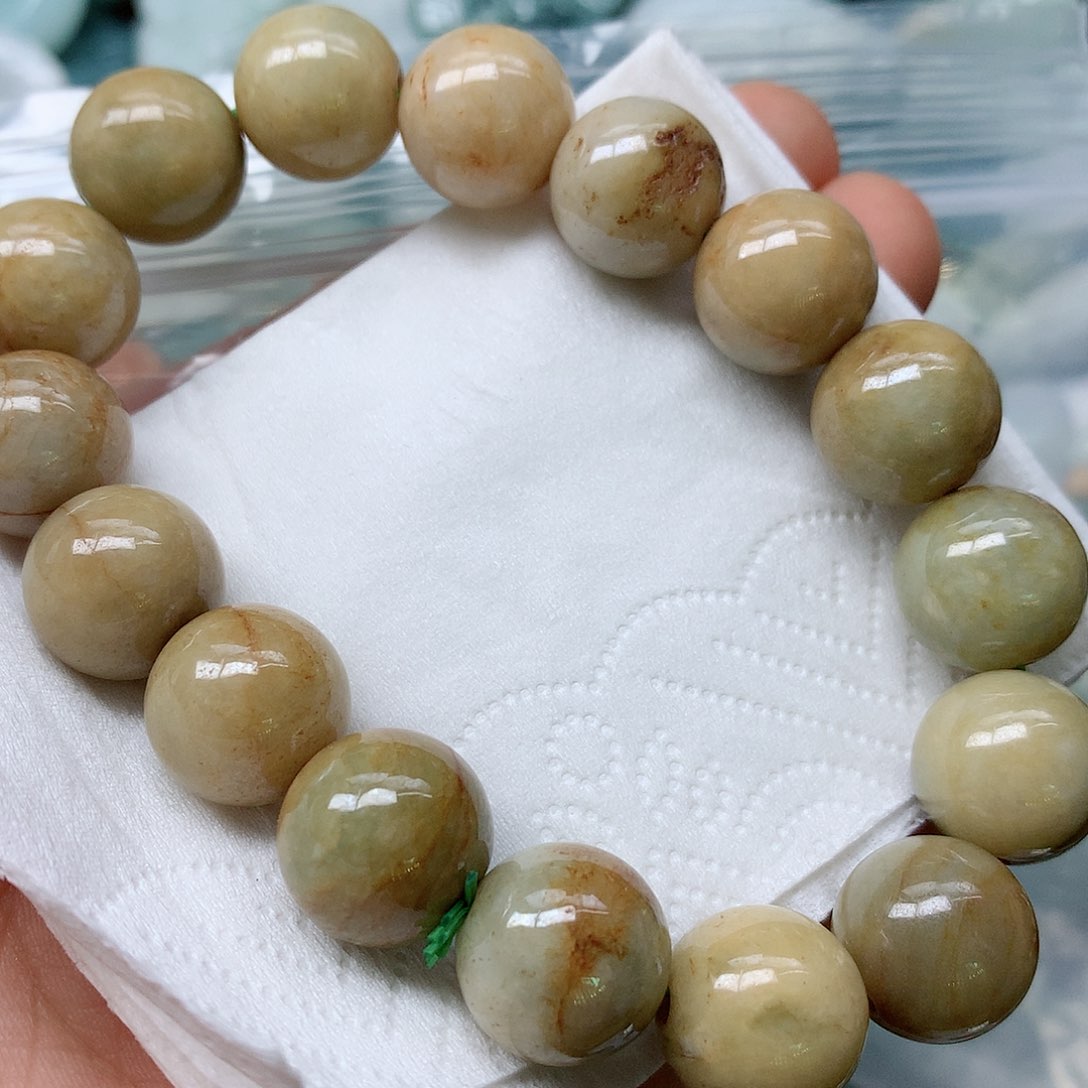 翡翠颈饰未镶嵌手串