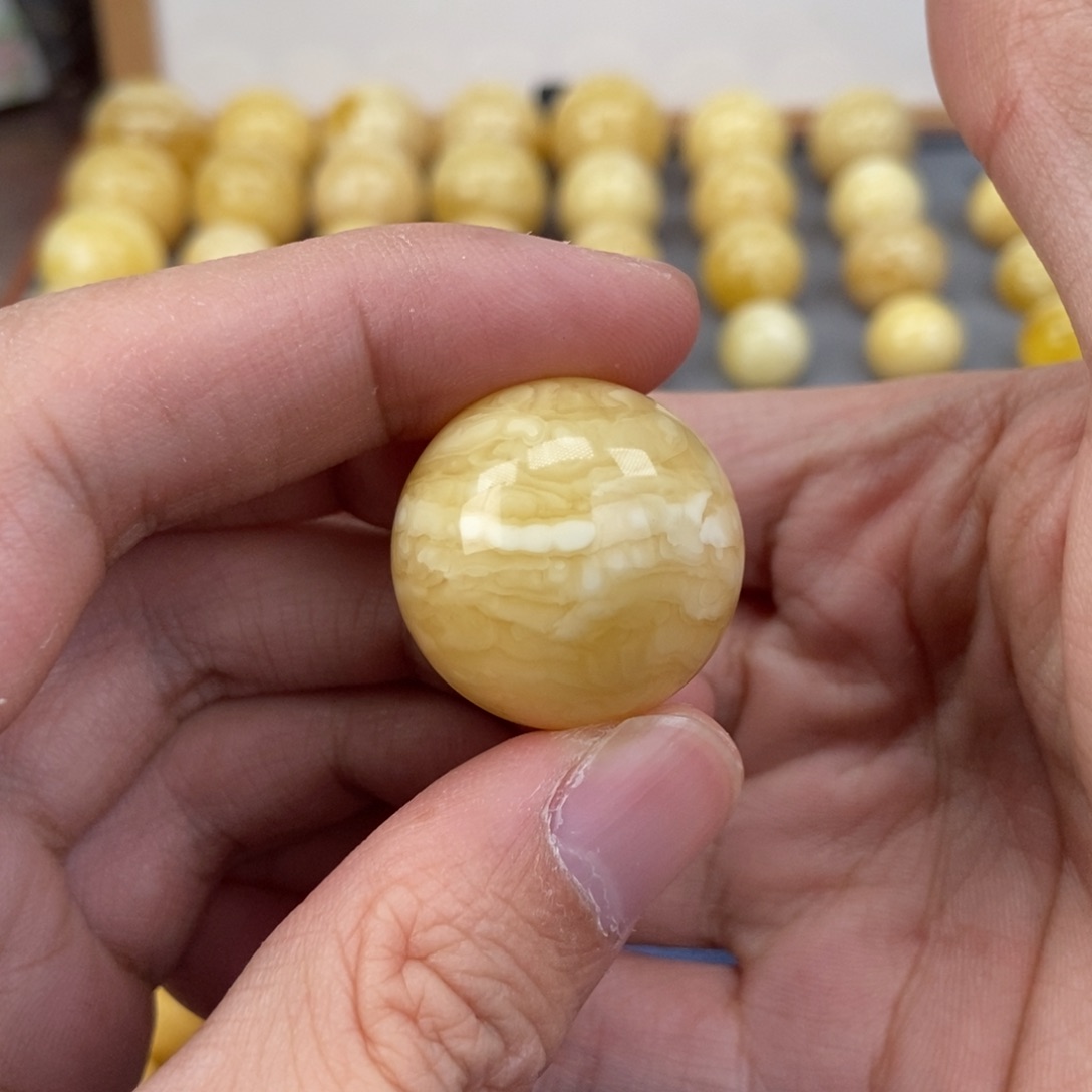 琥珀未镶嵌裸石25.2