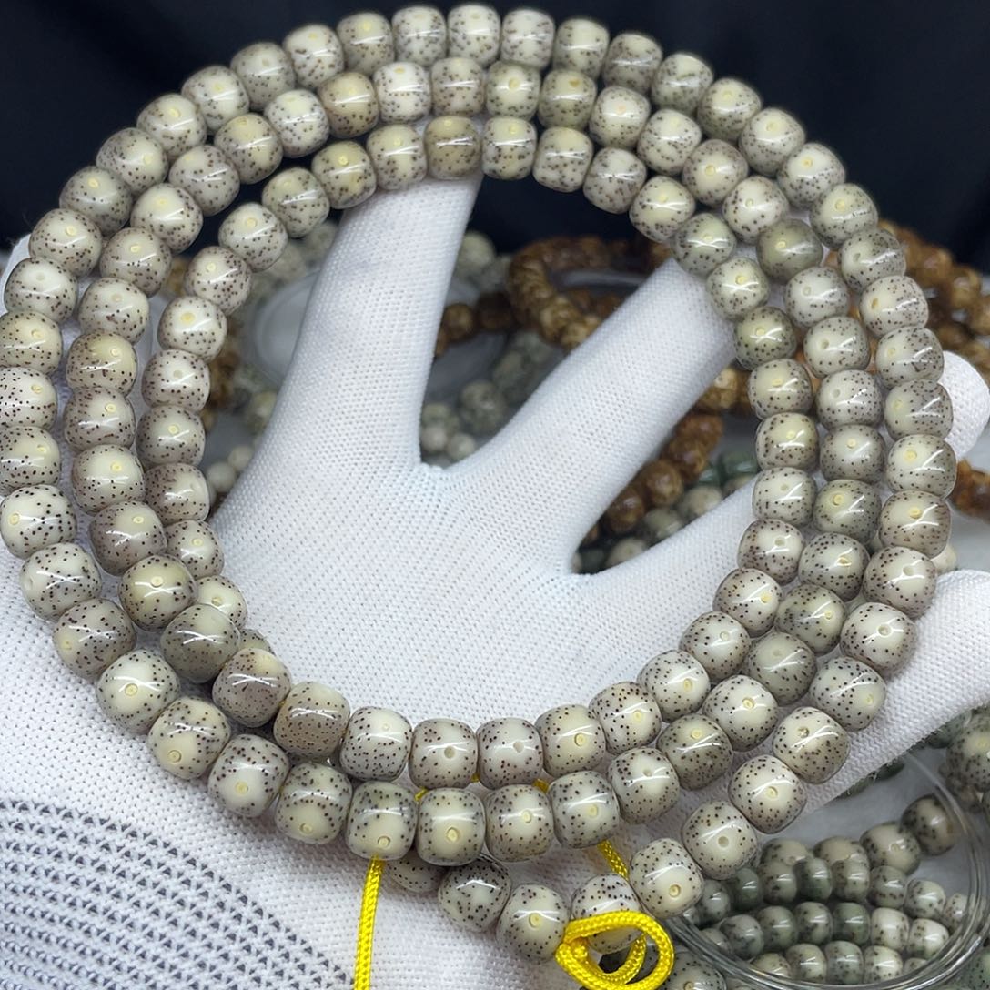 星月菩提手串富***?9-8，月朗星细