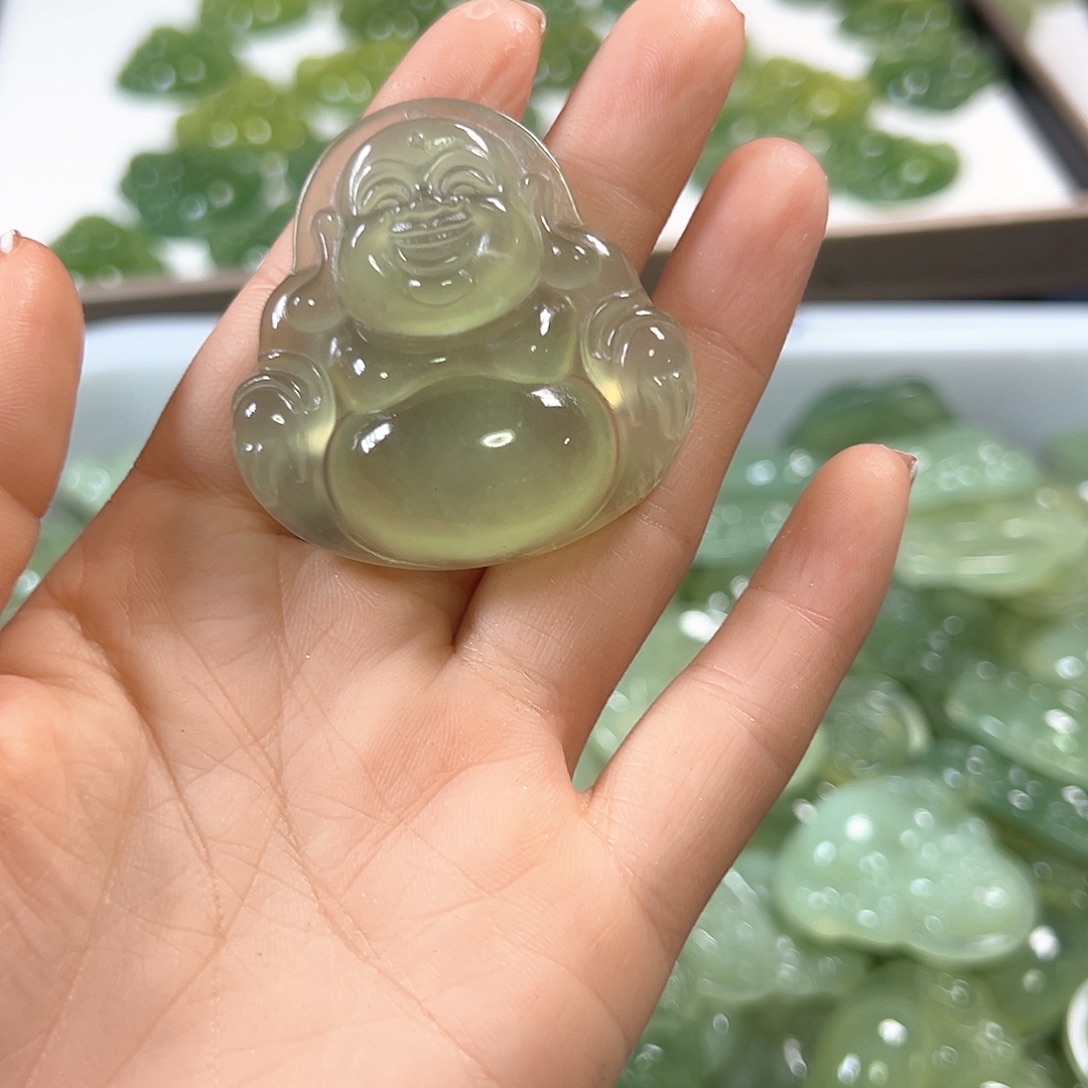 D****蛇纹石玉未镶嵌颈饰