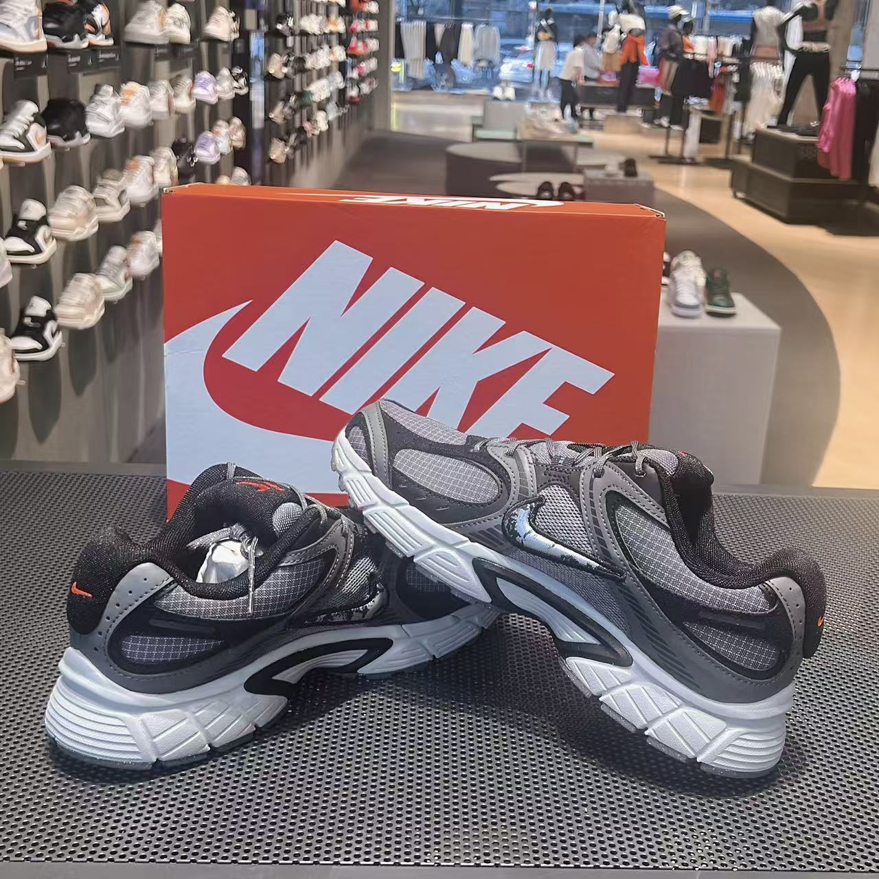 NIKE/耐克【流光机能风】V5 男子透气运动休闲鞋休闲鞋 IM6769068
