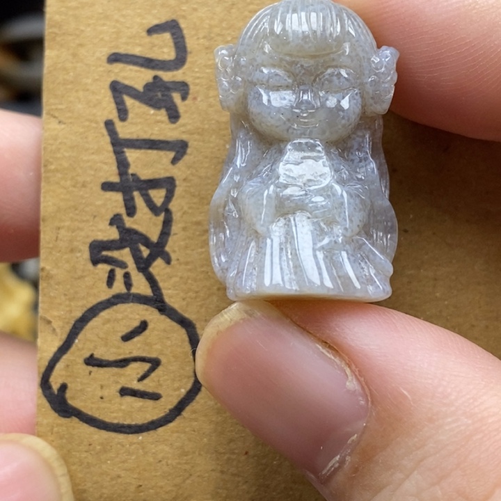 硅化珊瑚（珊瑚玉）未镶嵌颈饰