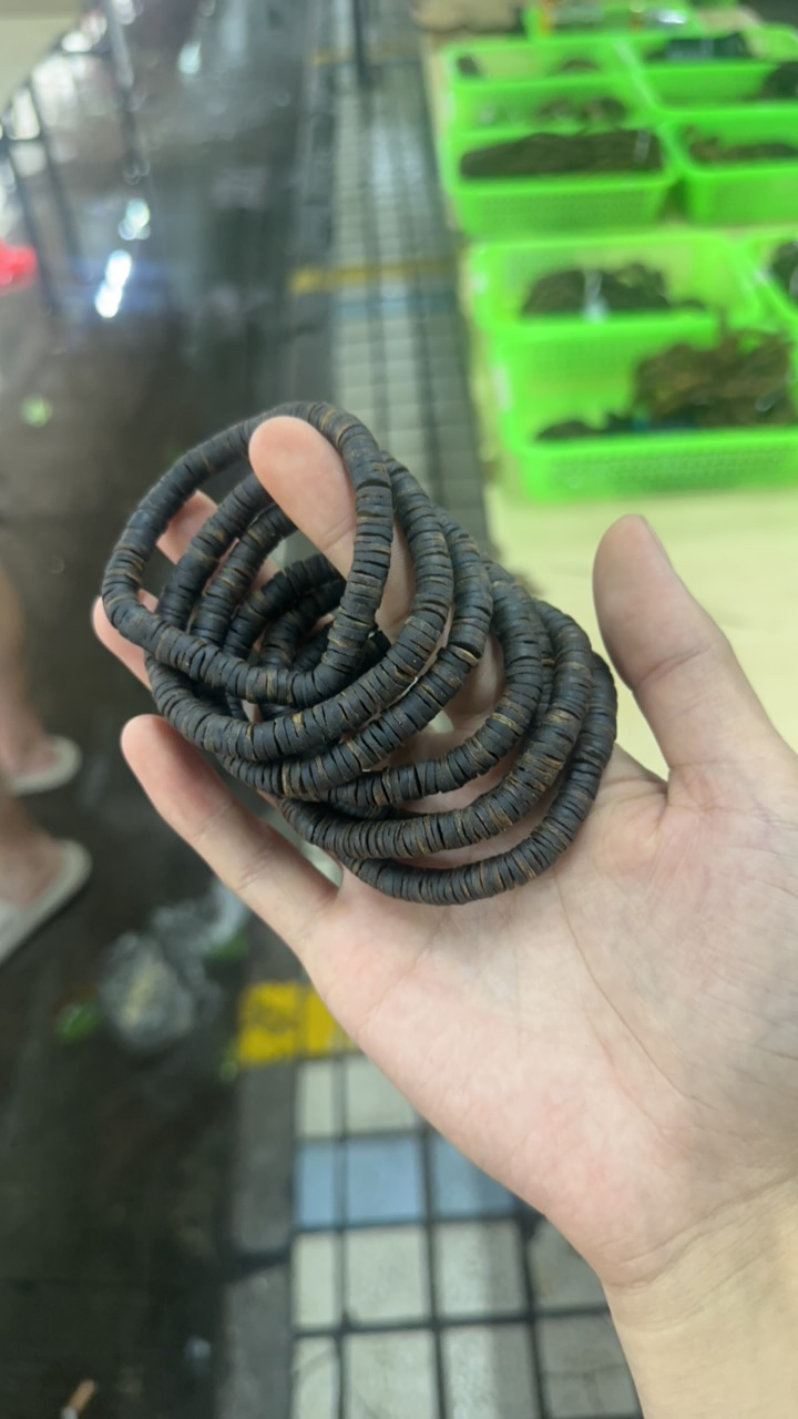 沉香【市寻琼香】乌身虫漏沉香沉水手串7克➕多样性发一@@6-15-14