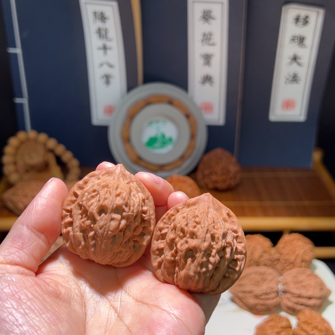 野***-文玩核桃把件水晶剑