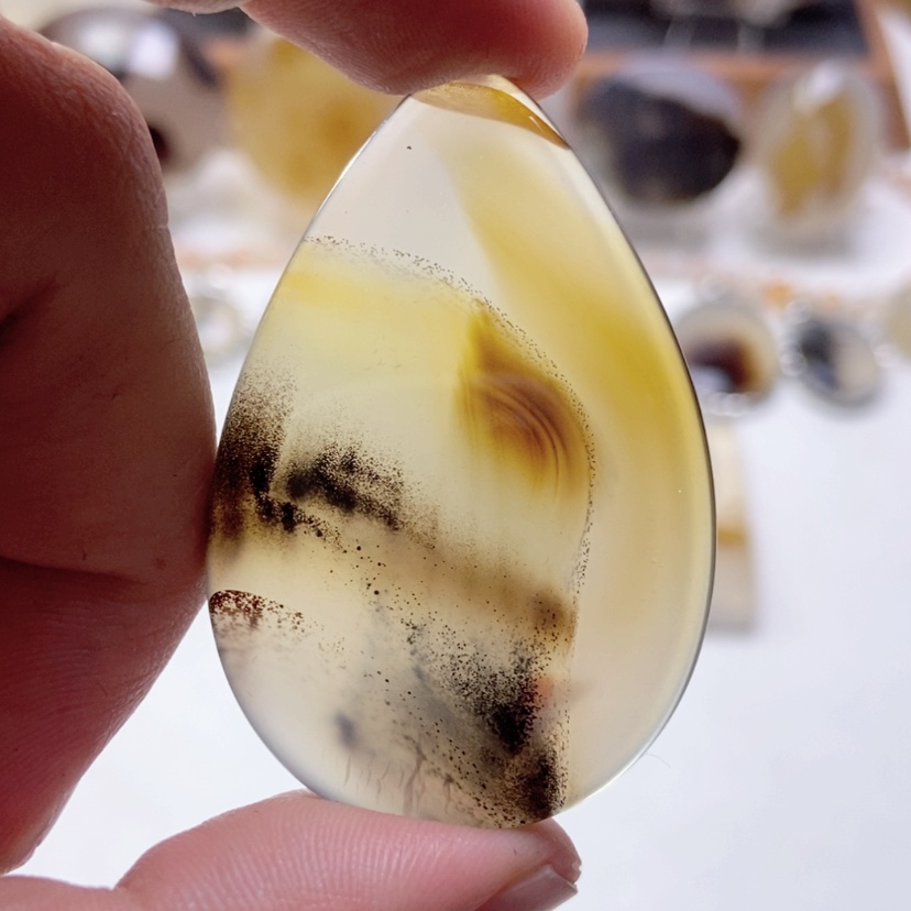 【闪购商品】玛瑙/玉髓颈饰未镶嵌