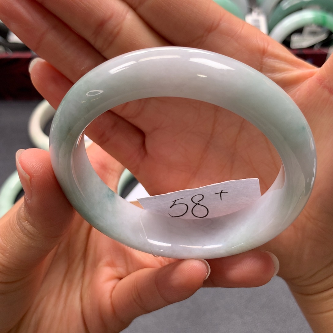 未镶嵌手镯翡翠手镯