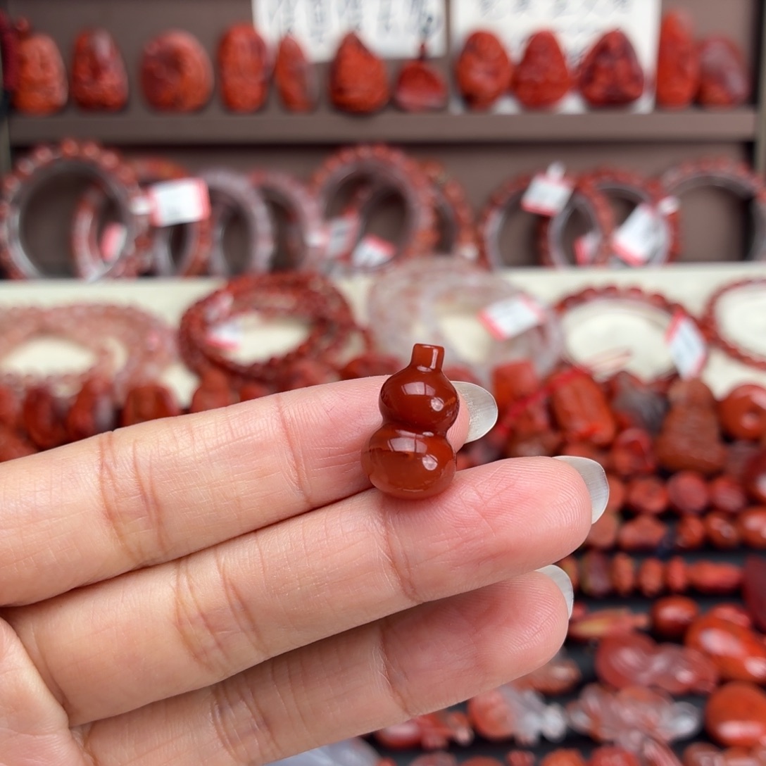 南红玛瑙未镶嵌颈饰胖葫芦