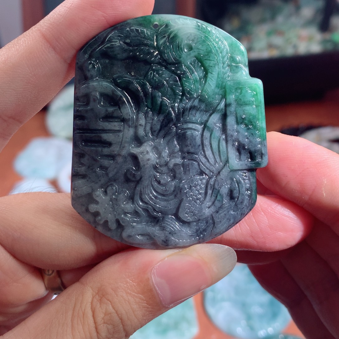 翡翠未镶嵌颈饰翡翠