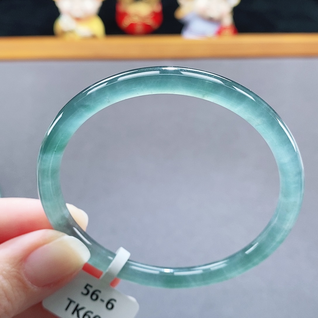 翡翠未镶嵌手镯81