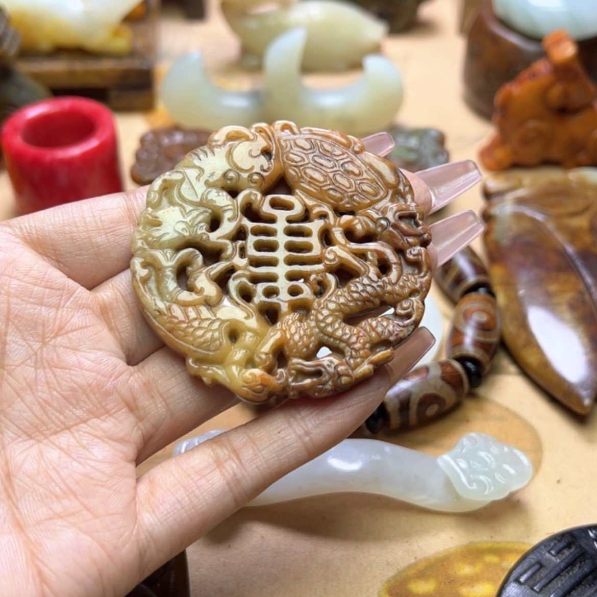 【闪购商品】蛇纹石玉颈饰未镶嵌